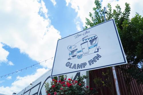 Lone Star Glamp Inn - photo 20