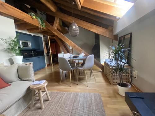 Loft de la Place — hotel in La Guingueta D'ix