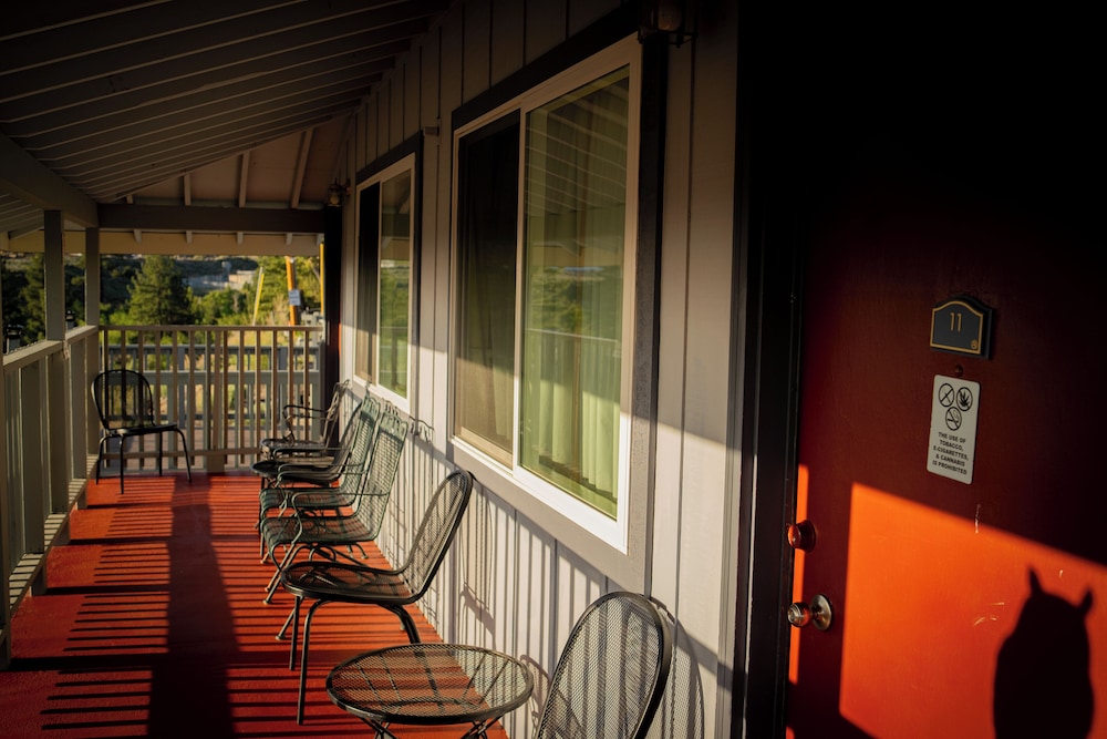 Yosemite Gateway Motel - photo 81