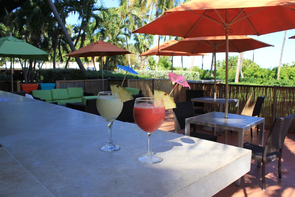 Holiday Inn Miami Beach Oceanfront by IHG - photo 38