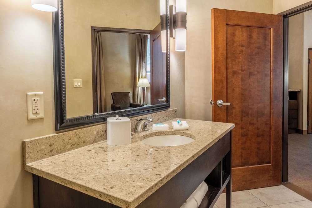 Drury Plaza Hotel in Santa Fe - photo 42