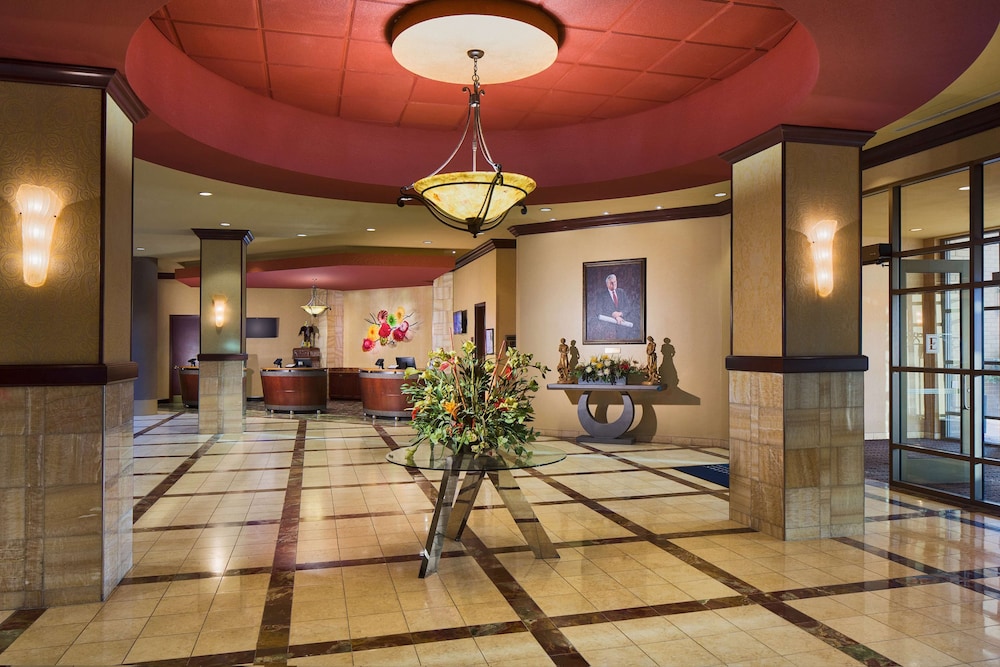 Embassy Suites by Hilton Charlotte Concord Golf Resort & Spa - photo 2