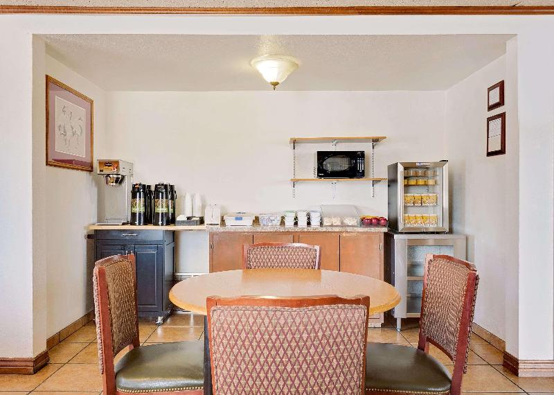 Silver Queen Inn - photo 24