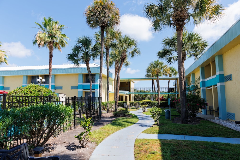 Garnet Inn & Suites Orlando - photo 116