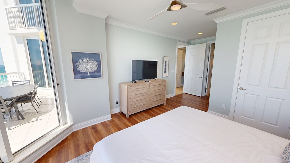 Silver Beach Towers 1905E is a Gulf Front 3 BR Penthouse Free Beach Service by RedAwning - photo 6