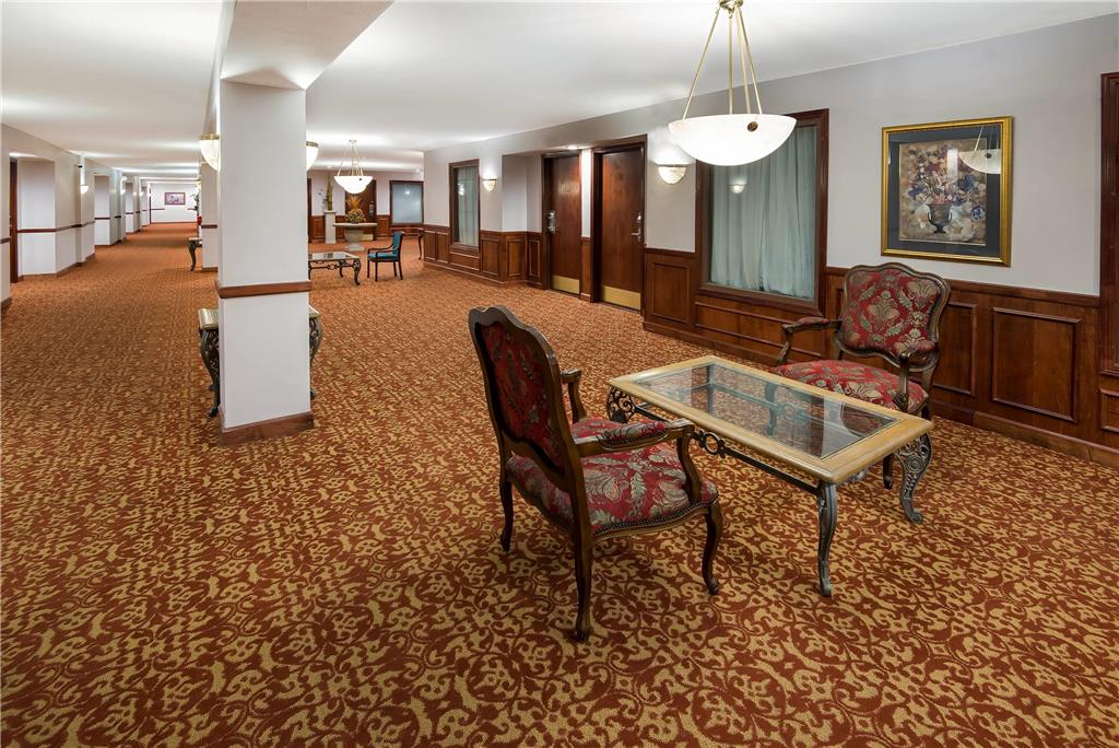 Quality inn & Suites Cincinnati I 275 - photo 30