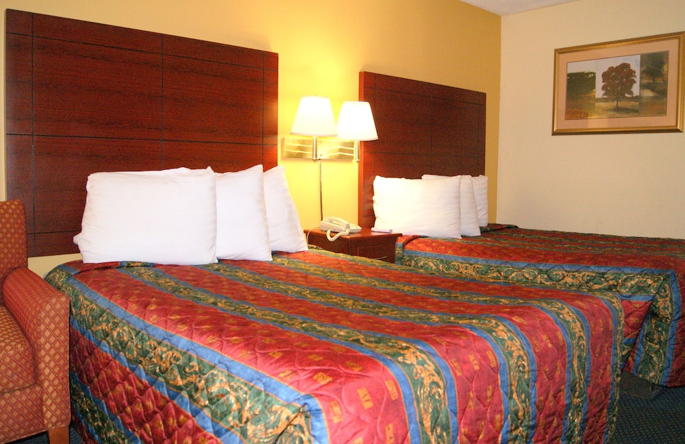 Red Carpet Inn - photo 9