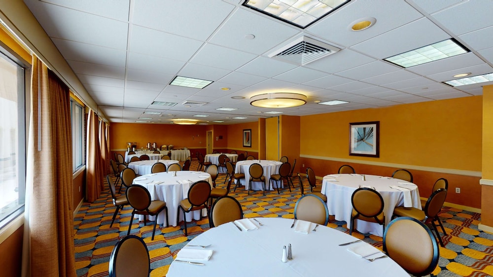 DoubleTree by Hilton Boston North Shore - photo 51