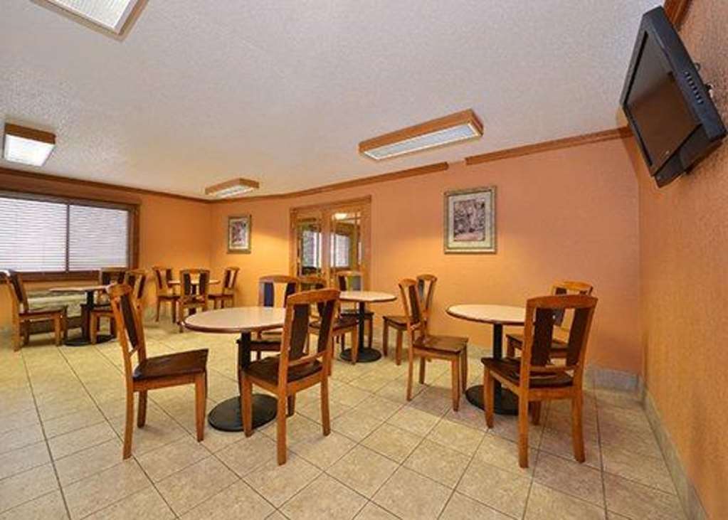 Quality Inn & Suites Grinnell near University - photo 19