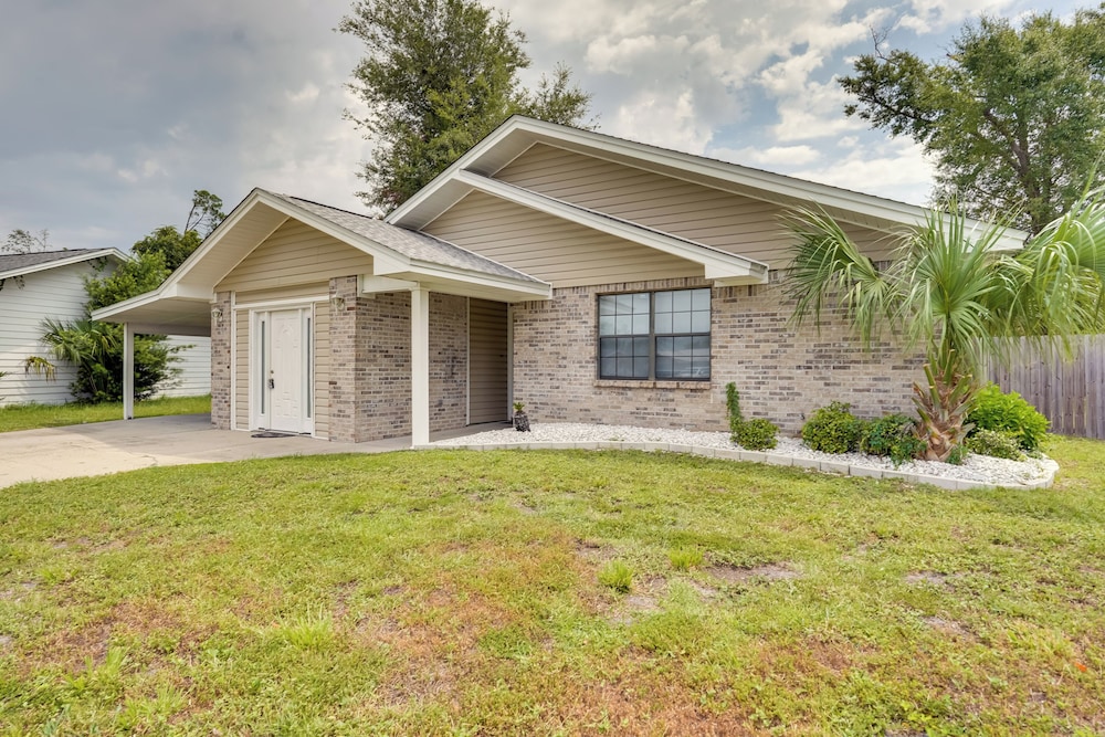 Bright Lynn Haven Home w Screened Porch & Yard - photo 29