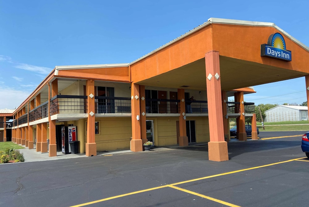 Days Inn by Wyndham Okmulgee - featured photo