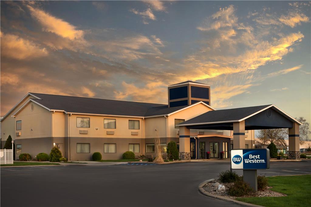 Best Western Brookfield - carbon neutral hotel in Brookfield