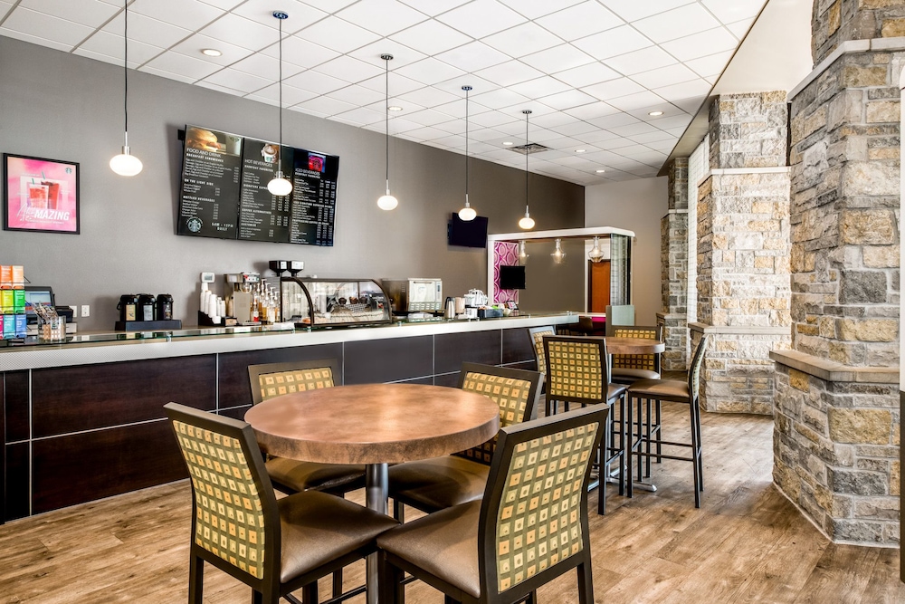 Crowne Plaza Milwaukee Airport by IHG - photo 46