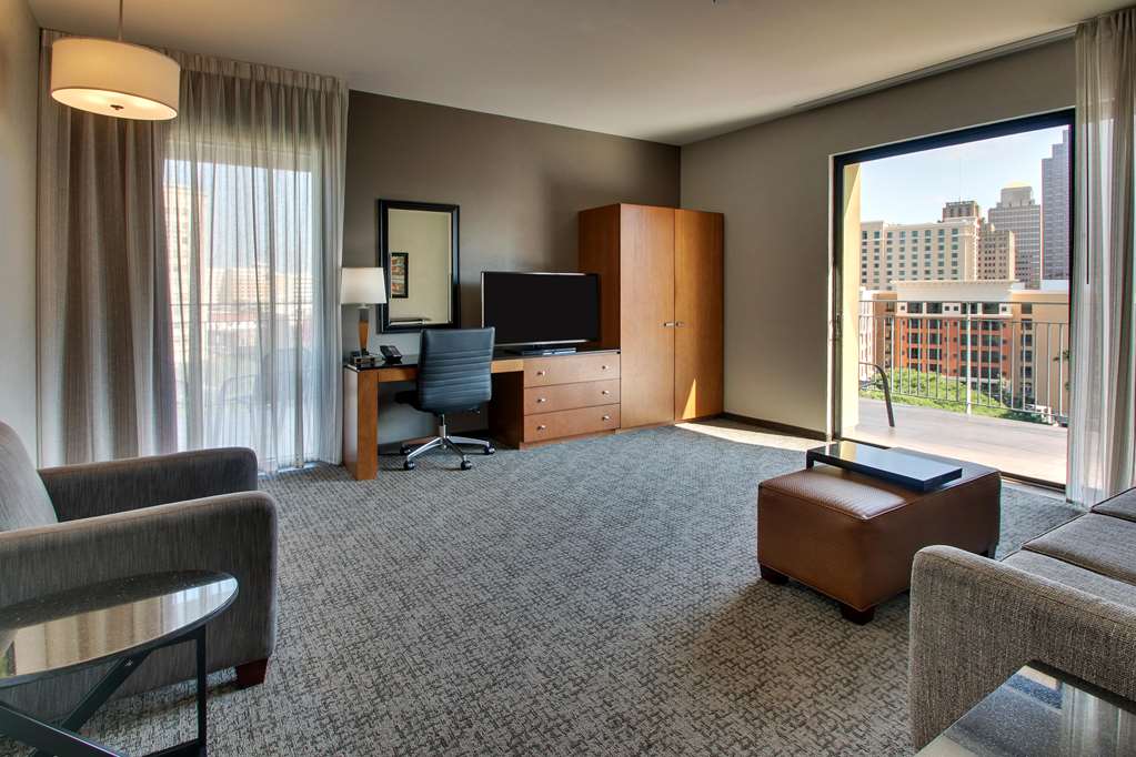 Drury Plaza Hotel San Antonio Riverwalk - photo 26