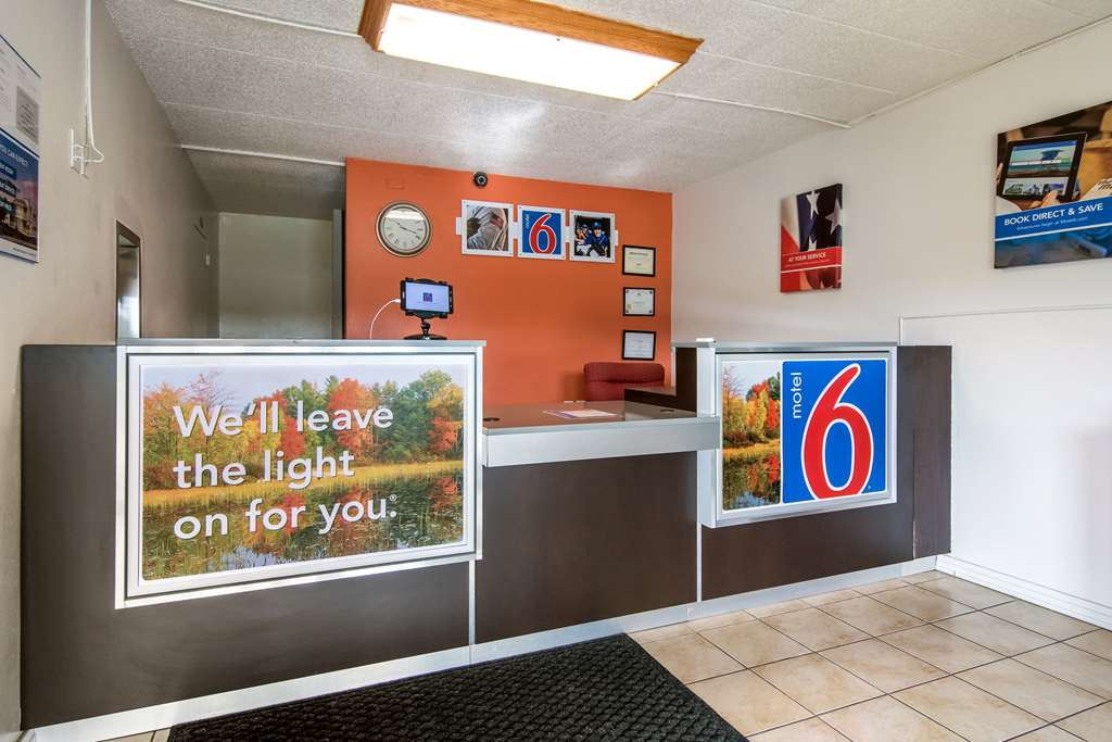 Motel 6 New Stanton PA - photo 20