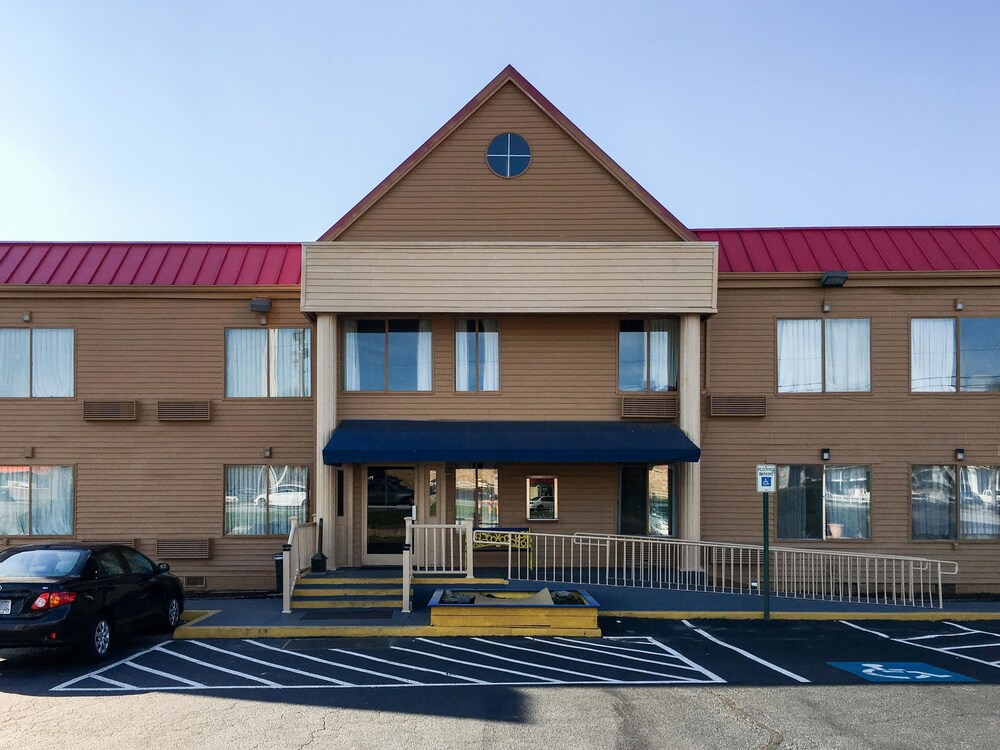 Days Inn by Wyndham Thomson — hotel in Thomson