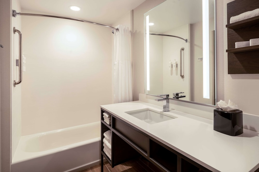 Hilton Garden Inn Pomona Chino - photo 25