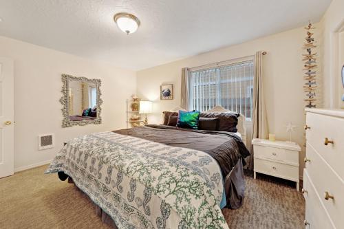 Newport House at Nye Beach — 4-Star Luxury Hotel in Newport, United States