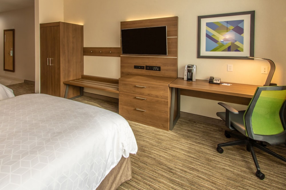 Holiday Inn Express Hotel & Suites Roseville Galleria Area by IHG - photo 28