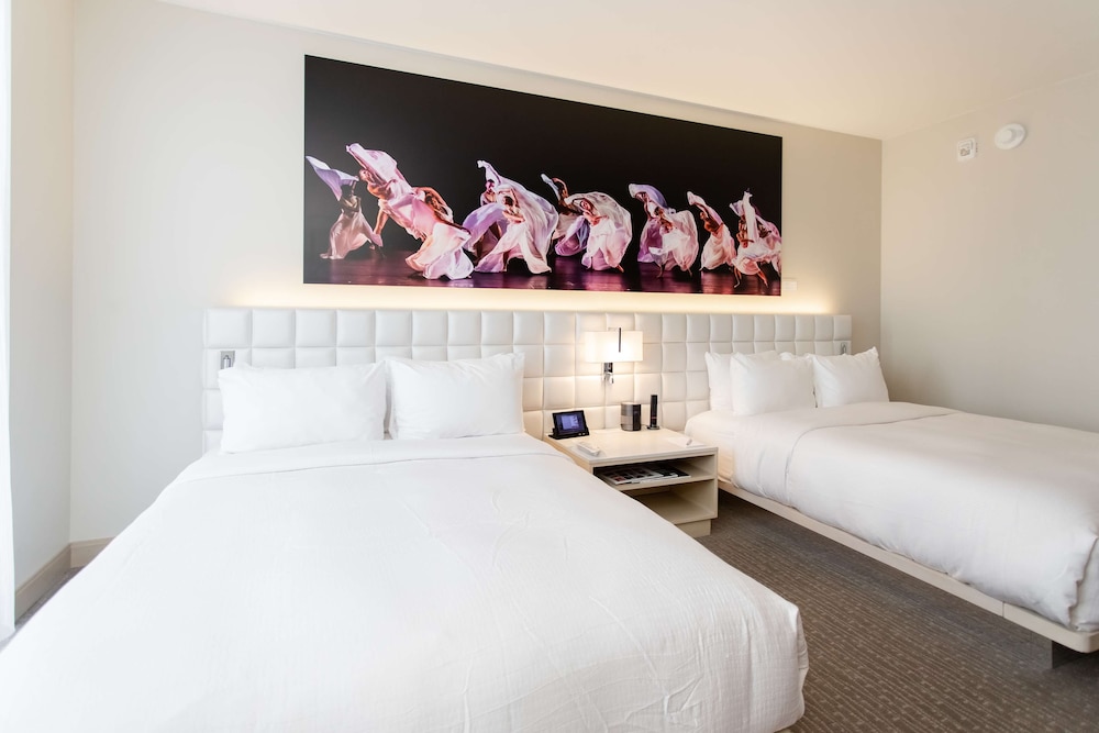 HALL Arts Hotel Dallas Autograph Collection - photo 31