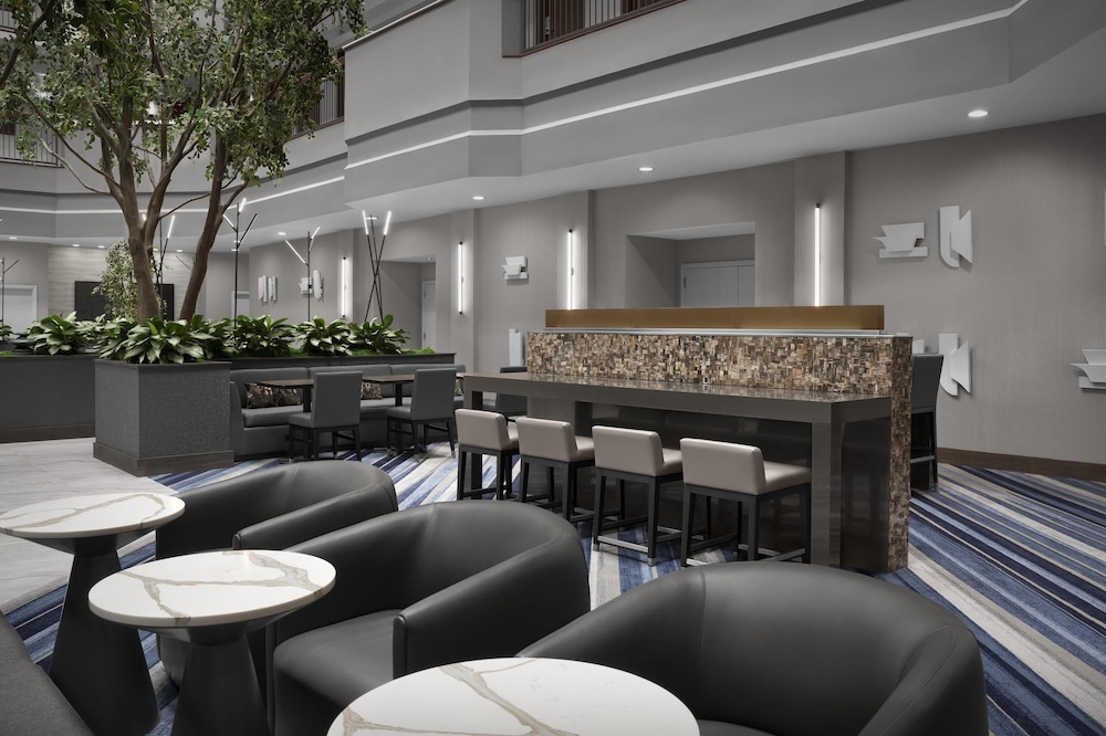 Embassy Suites by Hilton Dallas Near the Galleria - photo 2