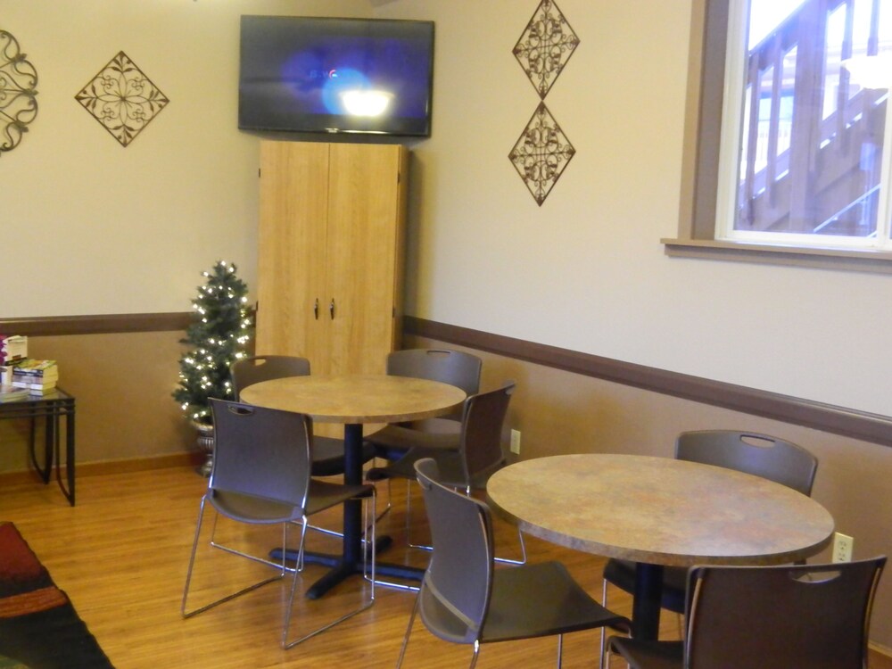 Country Motor Inn - photo 4