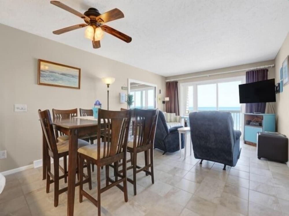 Beach Blanket Spacious Condo With Private Beach Access And Resort Amenities 3 Bedroom Condo by RedAwning - photo 15