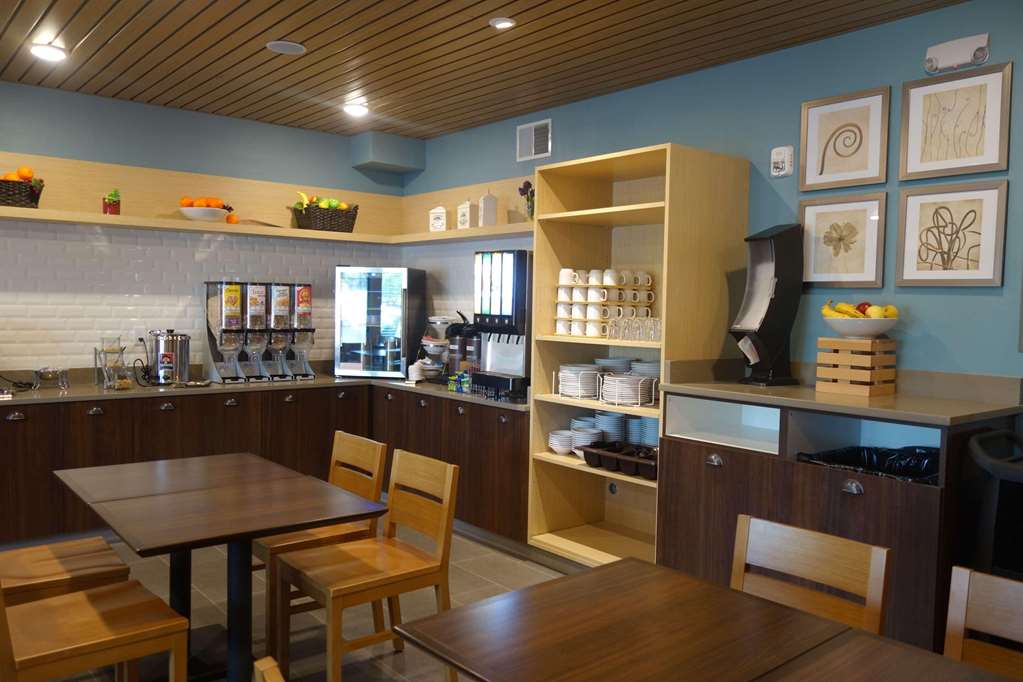 Country Inn & Suites by Radisson La Crosse WI - photo 17