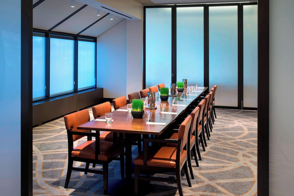 Newark Liberty International Airport Marriott - photo 35