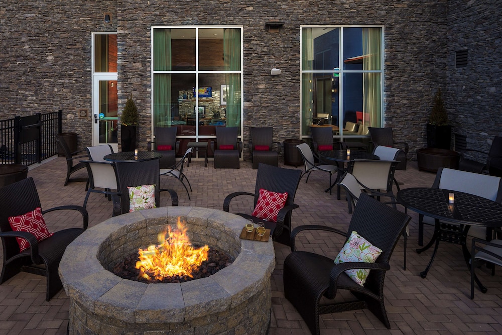 Hampton Inn & Suites Asheville Biltmore Village - photo 45