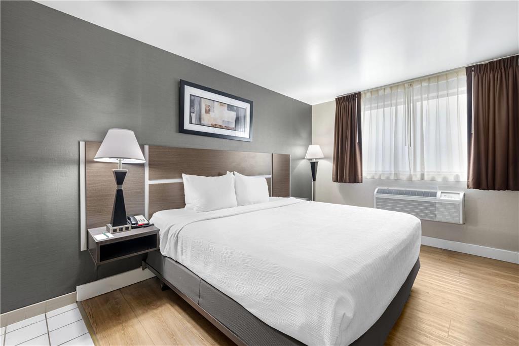 Quality Inn Niagara Falls Blvd - photo 22
