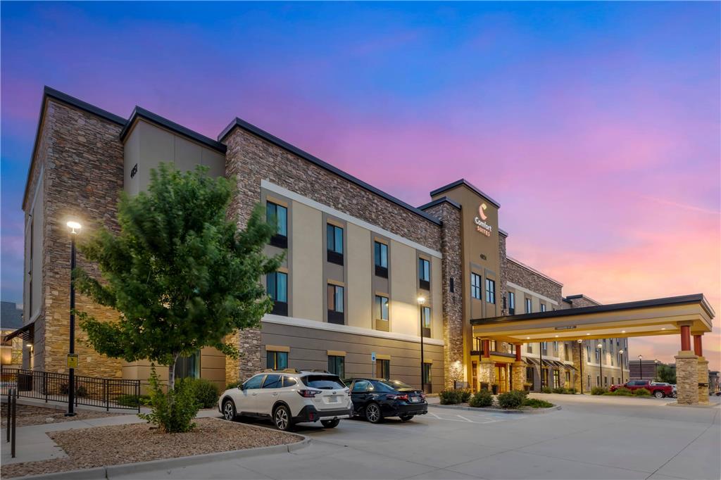 Comfort Suites Loveland - photo 43