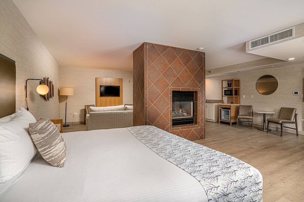 Midnight Rose & McGills Hotel & Casino - photo 10