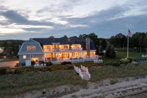 The Beachfront Estate 360 Ocean Views 5700 sqft pet-friendly hotel Mattapoisett