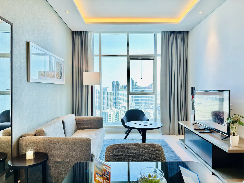Vserve Stylish specious 1 Bedroom with Canal View — 4-Star Luxury Hotel in Dubai, United Arab Emirates