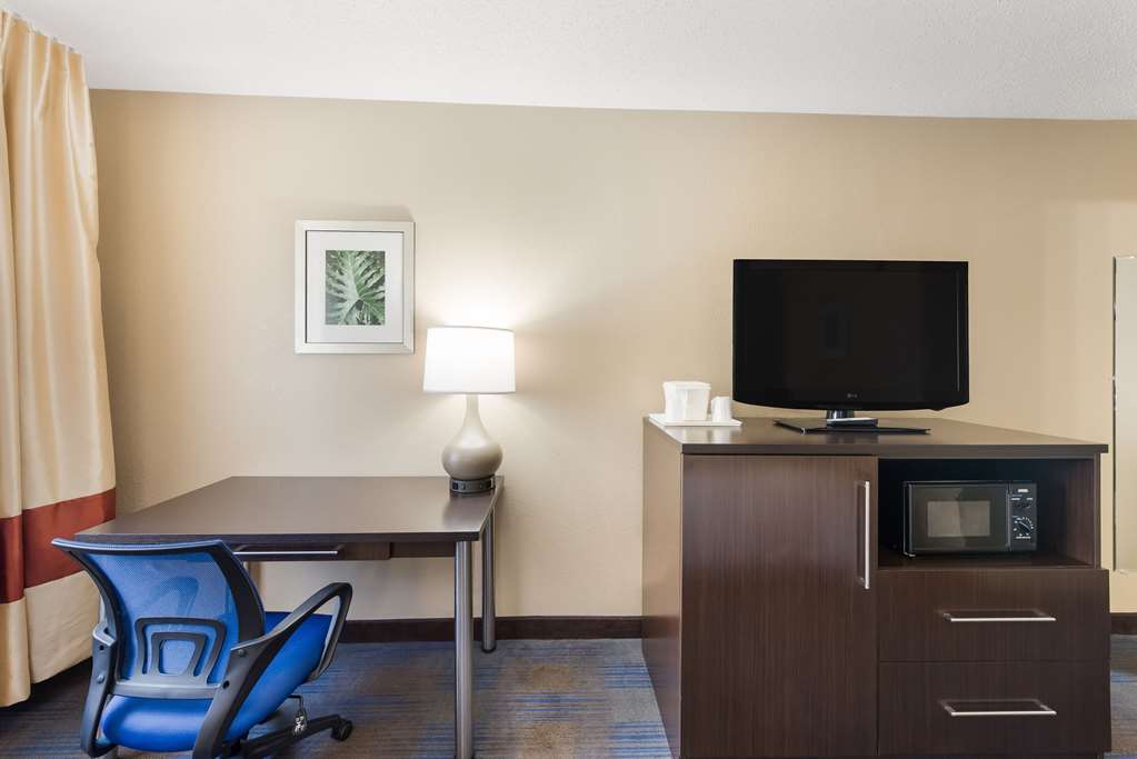 Quality Inn Upper Sandusky - photo 12