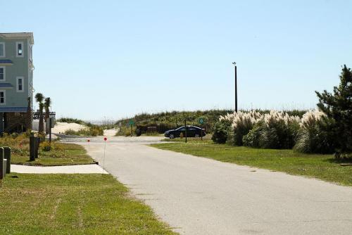 Papas Place by Oak Island Accommodations - photo 34