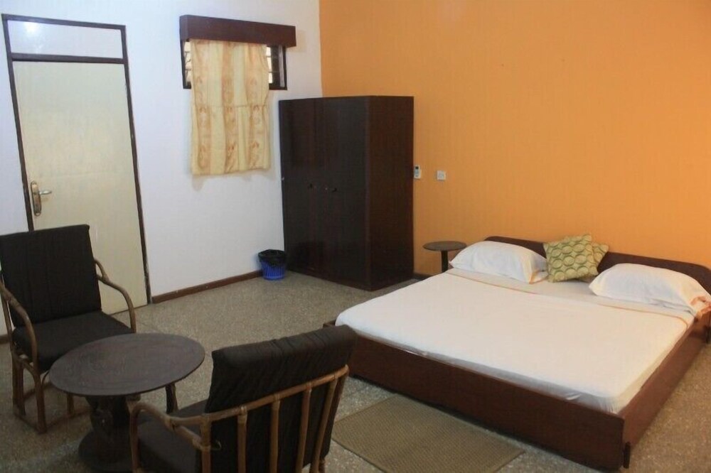 Tills Beach Hotel — Winneba — photo 5