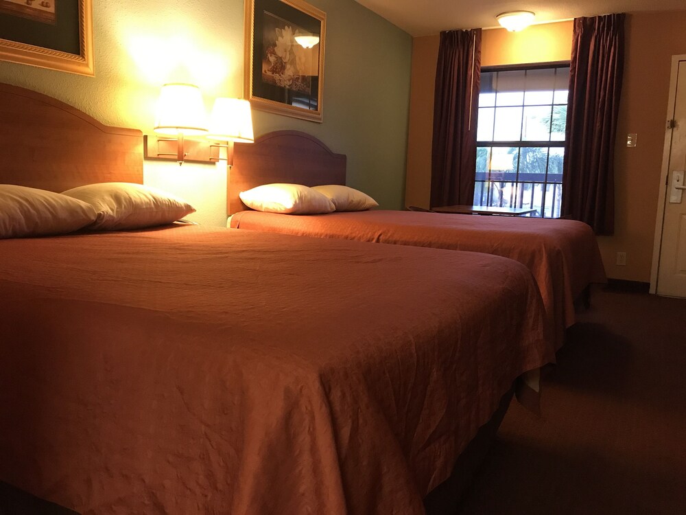 Sky Palace Inn and Suites Laredo - photo 24