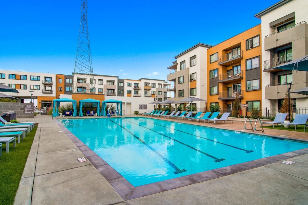 Global Luxury Suites in Menlo Park - photo 32
