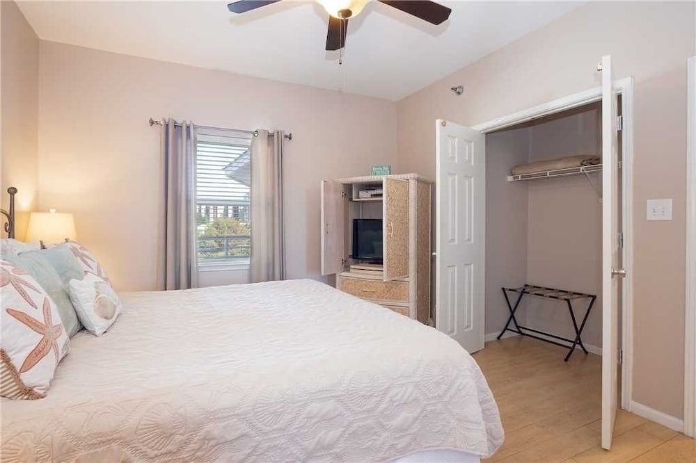 Phoenix East by Youngs Suncoast - photo 17