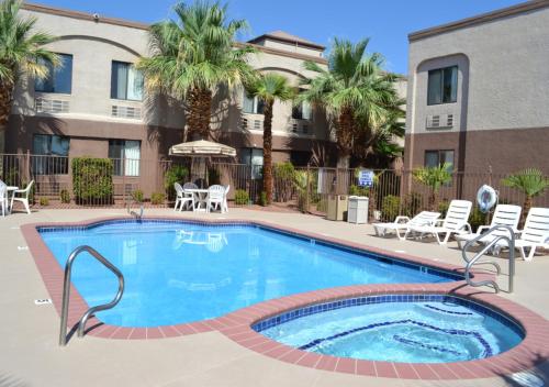 Ambassador Inn — Saint George