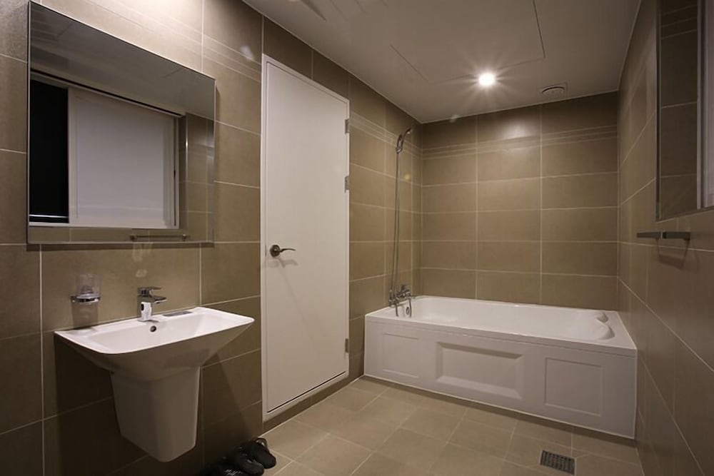 Osan Honors Hotel in Osan, South Korea