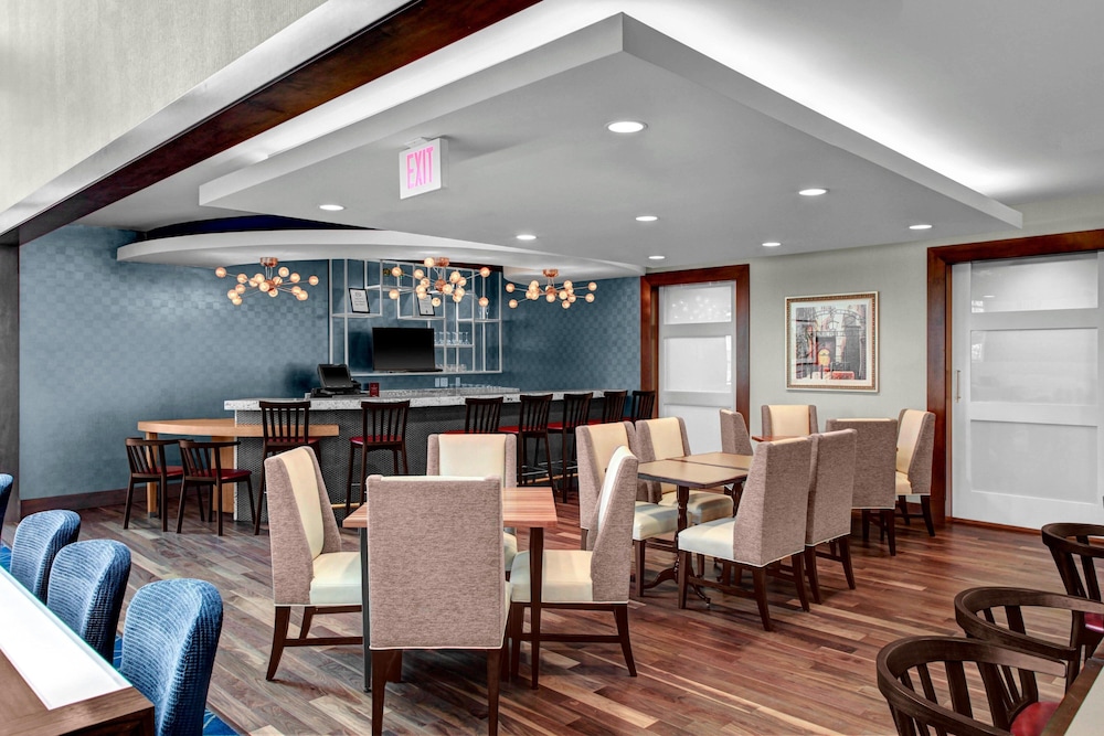 Residence Inn by Marriott Philadelphia Airport - photo 34