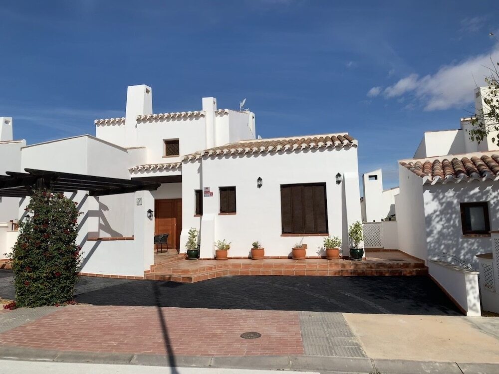 El Valle Golf Resort. Private pool Hot Tub Gym Course View Quiet L in Murcia, Spain