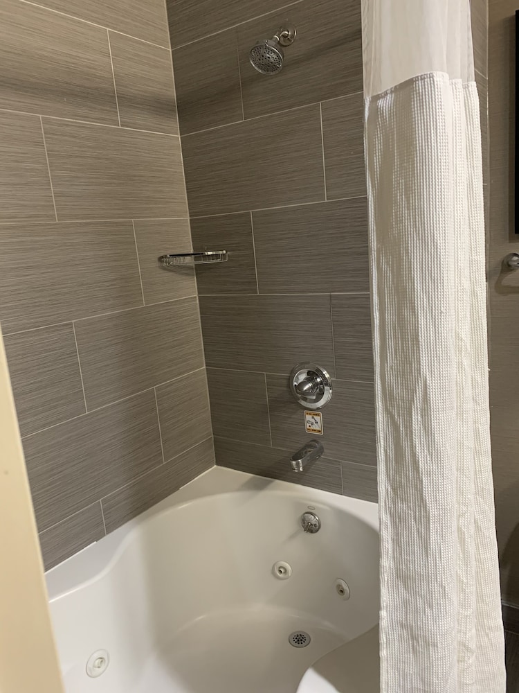 Fairfield Inn & Suites by Marriott New York Staten Island - photo 17