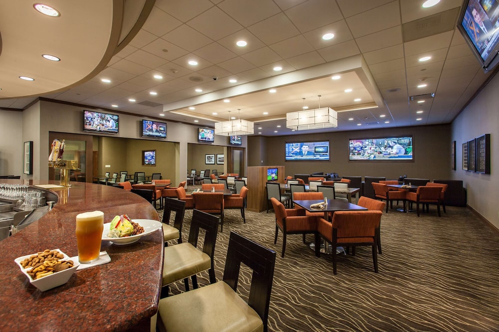 DoubleTree by Hilton Pittsburgh Green Tree - photo 27