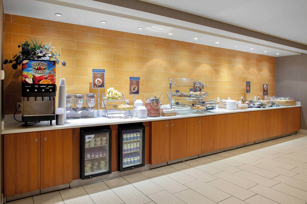 SpringHill Suites Cincinnati North Forest Park - photo 22