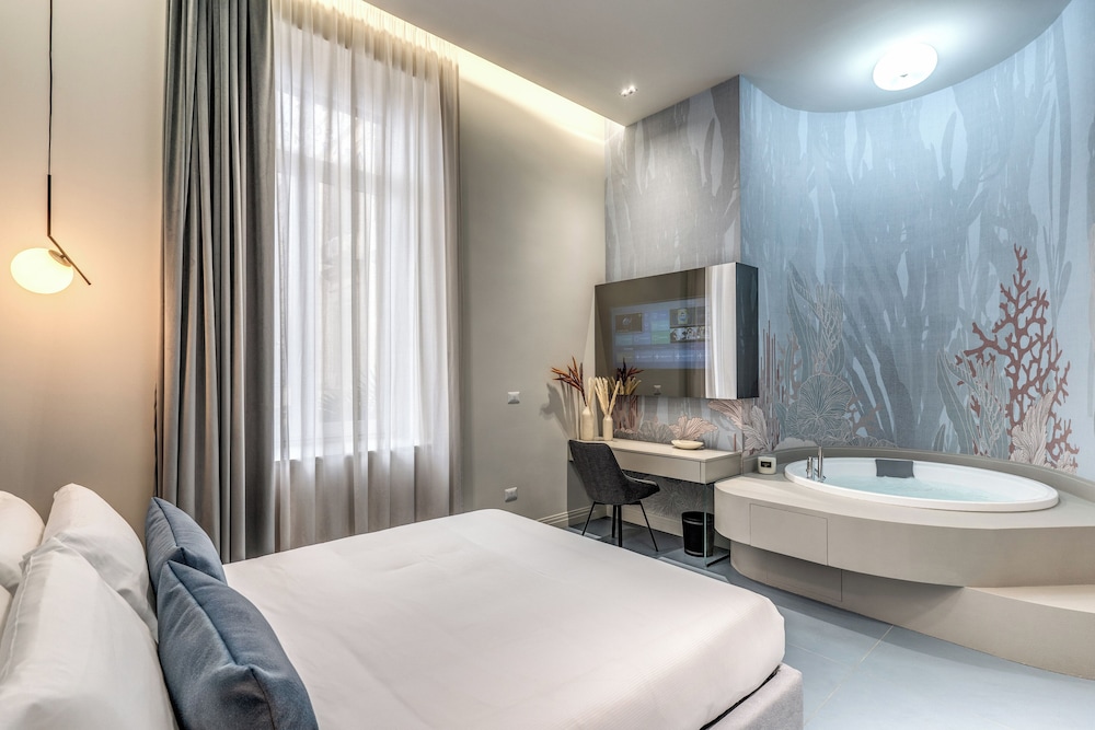 Gramsci Boutique Apartment Sofia Apartments — 4-Star Luxury Hotel in Naples, Italy