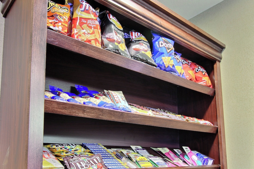 Cobblestone Hotel & Suites Beulah - photo 27